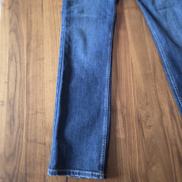 Kimes Ranch Sarah High-Rise Slim Bootcut Jeans | 6/30 | Dark Wash - Picture 6 of 12